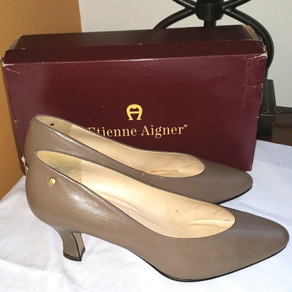 Etienne Aigner Priscilla Leather Vintage Pumps Sz-9M - Picture 2 of 6